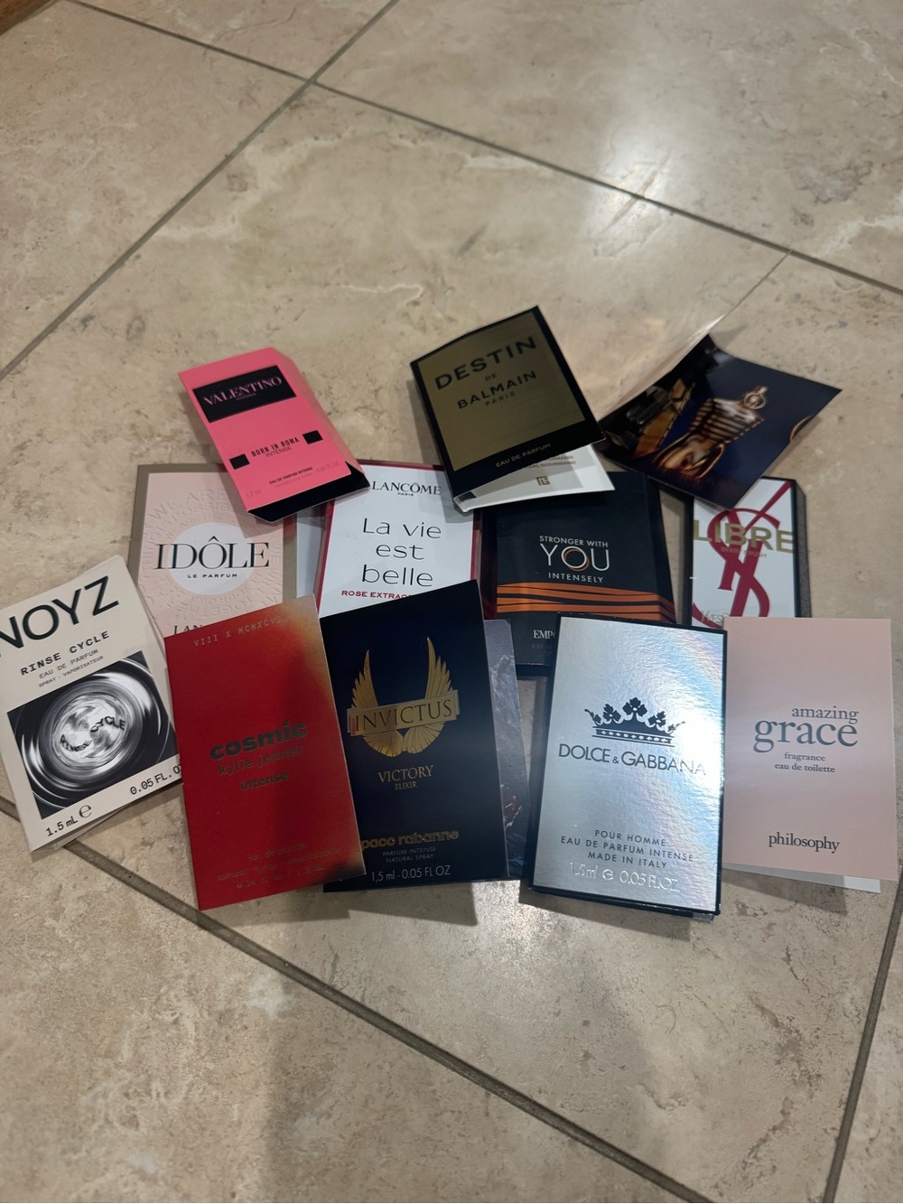 Assorted Beauty Sample Lot - Picture 5 of 6